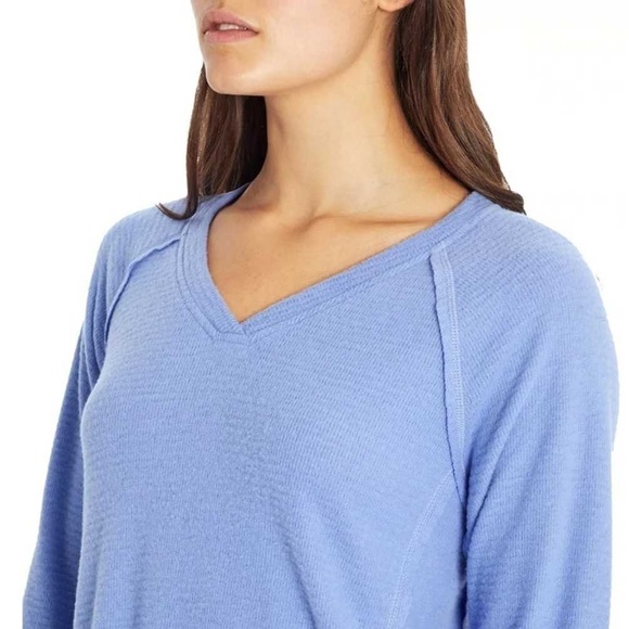 Wildfox Long Sleeve V-Neck Haley Brushed Cozy Sweater Top Periwinkle Blue - Picture 3 of 11